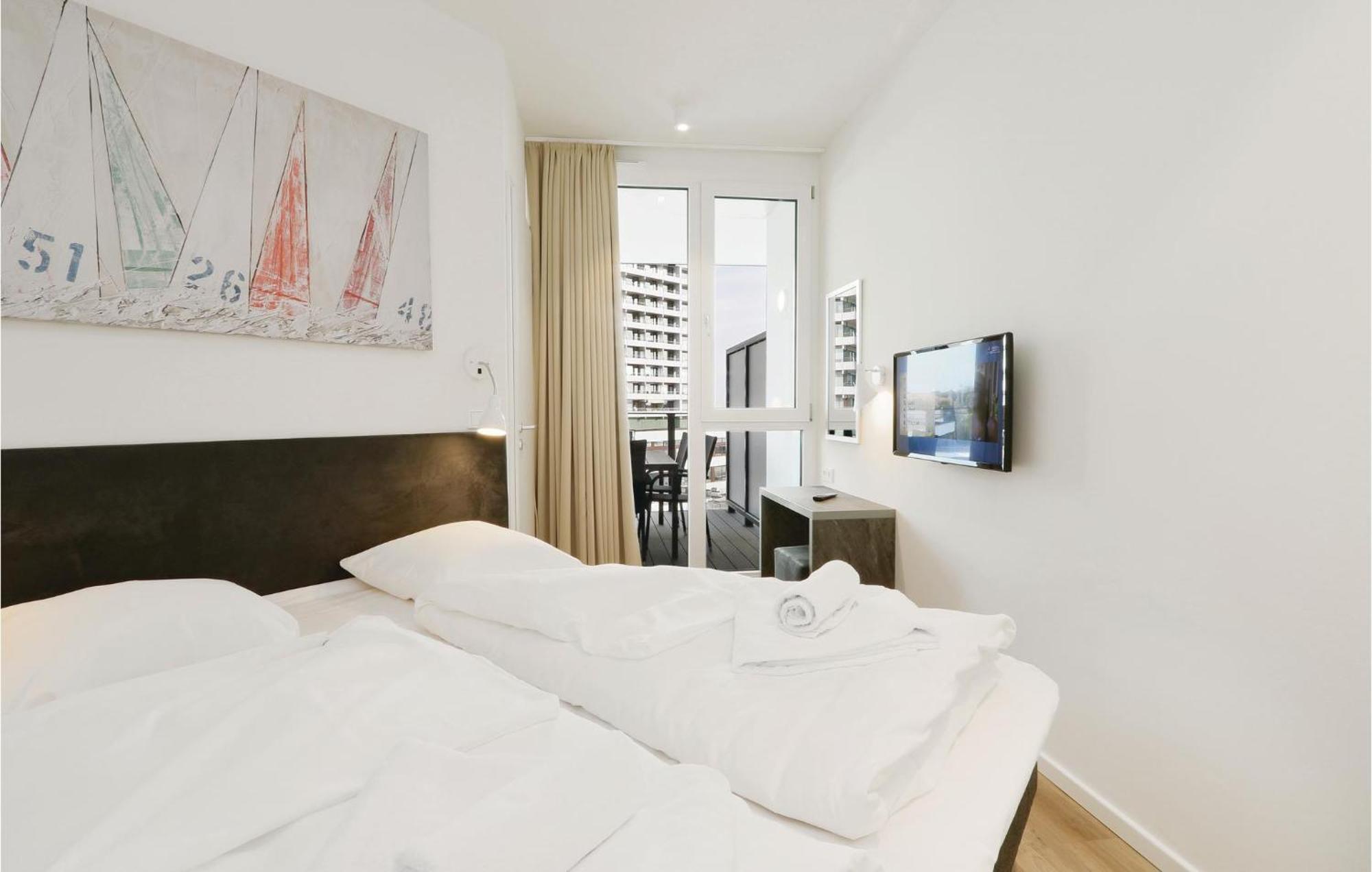 Gorgeous Apartment In Luebeck Travemuende With Wifi Extérieur photo